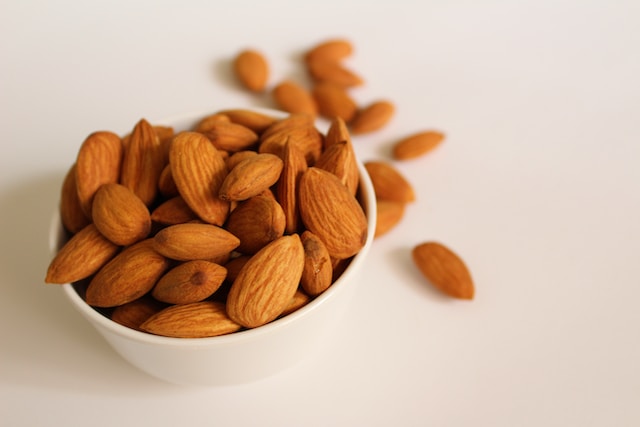Almonds Dry Fruits: A Healthy Choice for Your Diet